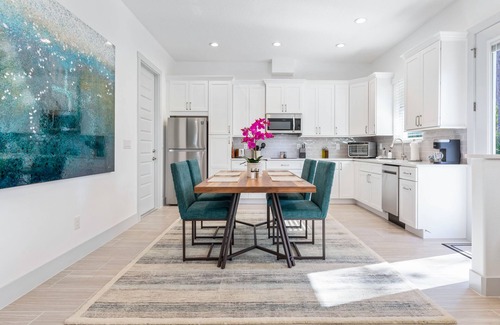 Palm Coast House | Beautiful studio with heated pool, kitchenette, central AC, & washer/dryer