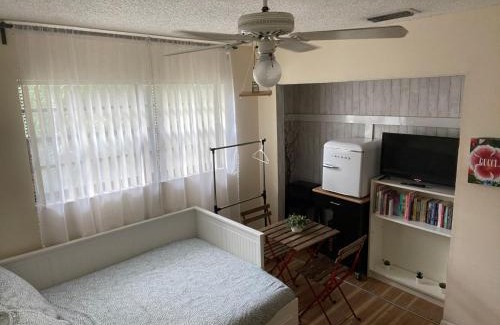 The Roads House | Beautiful suite in the best location in Miami!