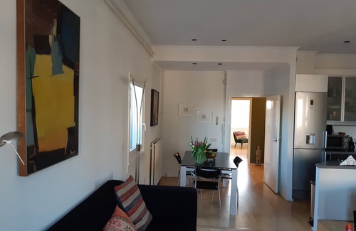 Grachtengordel-West Apartment | Beautiful, Sunny, 1 Bd, Apt in Ctr. w. Lift & Fireplace long term avail.