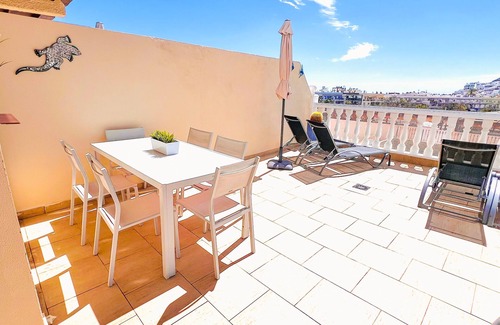 Lomo Quiebre Apartment | Beautiful three bedroom apartment with shared swimming pool and WIFI