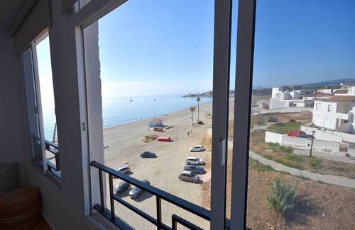 Cabrita Apartment | Beautiful Torreguadiaro Beach Front Apartment