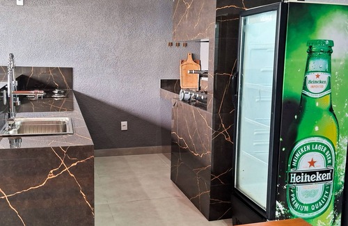 Muquem House | Beautiful Townhouse with 3 suites, Pool and Garage for 4 Cars