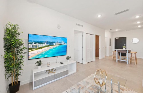Overtown Apartment | Beautiful Unit in Downtown Miami With Free Parking