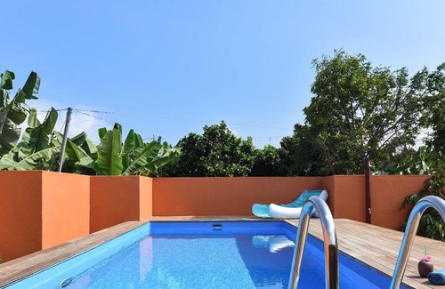 Arucas Villa | Beautiful villa for 10 guests with WIFI, pool, TV and patio