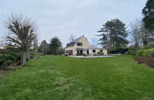 Noisy-le-Roi House | Beautiful Villa with swimming pool close to Paris and Versailles