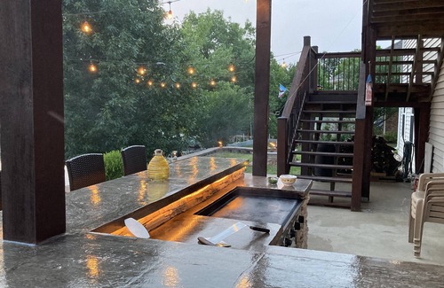 Wolf Creek House | Beautiful Waterfront Dock.