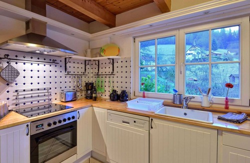 Gompelscheuer House | Beautiful Wood house: 170m², fenced garden, sauna, two fireplaces, wifi, next to forest