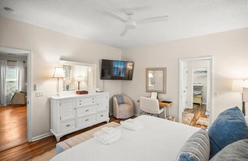 Saint Helena Island House | Beautifully appointed 3-Bed, 25-Bath Home, Great Location near Beach & Club