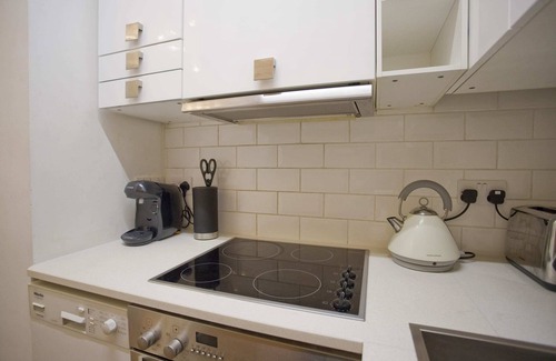 West Cliff Apartment | Beautifully Charming Apartment - Next to the Beach