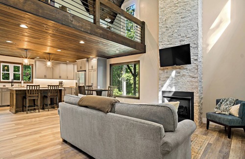 Vein Mountain House | Beautifully crafted mountain home nestled in the Blue Ridge and South Mountains.