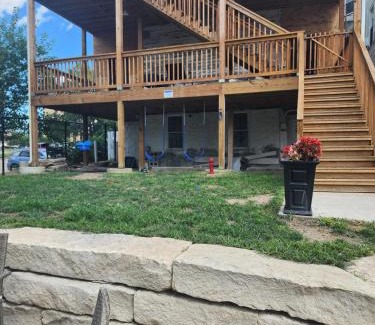 Downtown Apartment | Beautifully Renovated Downtown 1Bed 1 Bath Apt, Pet Friendly