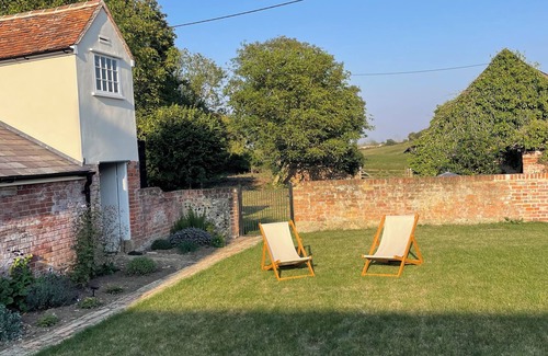 Ipswich House | Beautifully restored historic landmark property in idyllic Suffolk village