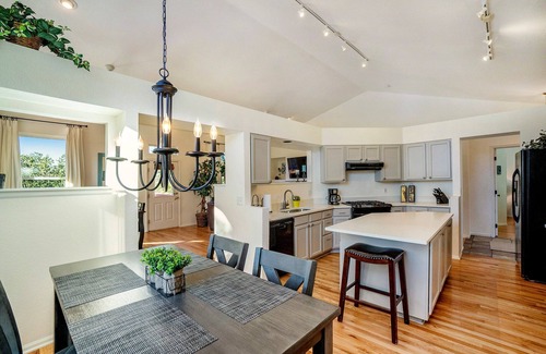 Castle Rock House | Beautifully Undated Home Under the "Rock" and 2 Minutes to Downtown