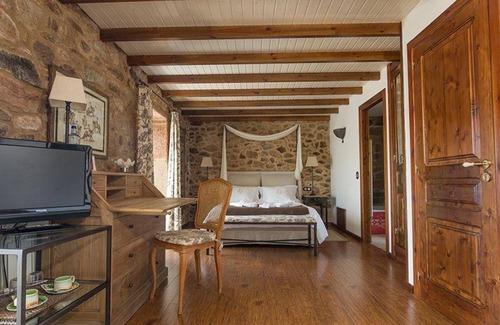 Camarinas Bed & Breakfast | Bed and Breakfast 'Alca' with Private Garden and Wi-Fi