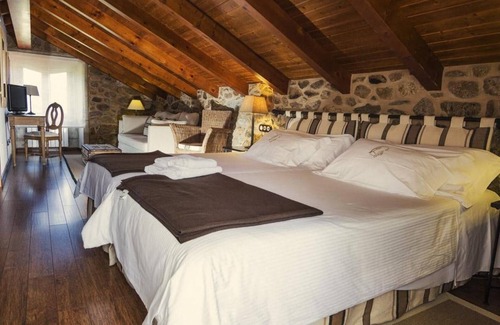 Camarinas Bed & Breakfast | Bed and Breakfast 'Arao' with Private Garden and Wi-Fi