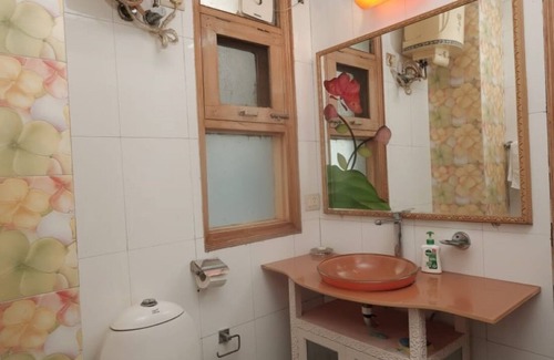 Vasant Vihar Bed & Breakfast | Bed and Breakfast Cum Home Stay