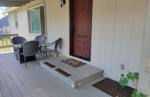 Klamath Falls House | Bed, Bath and Beyond