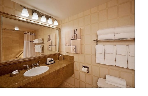 Downtown Las Vegas Hotel | Bed Type Assigned at Check-in at Golden Nugget Las Vegas