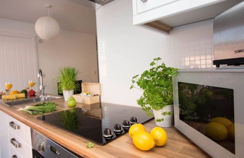 Eastleigh Apartment | Beddoe Apartments