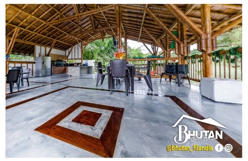 Filandia Ski Chalet | Bedroom 1 for 3 with private bathroom