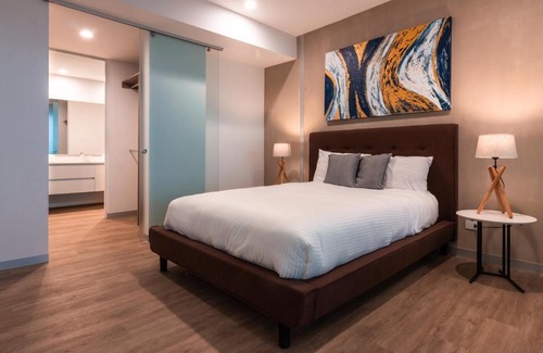 Curridabat Apartment | BEE Suites Curridabat