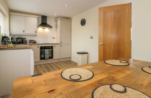 Calder Bridge Cottage | BEECH TREE COTTAGE, pet friendly, country holiday cottage in Seascale