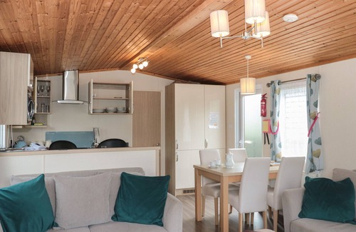 Swanage Cottage | BEECH, with hot tub in Swanage