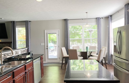 Avon House | Beechwood Villa - Suburban Modern