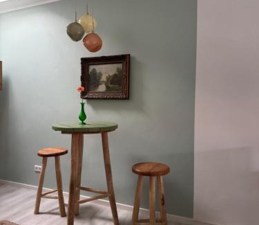 Uebach-Palenberg Apartment | Beim Goldenen Dackel -Atelierhaus im Hof