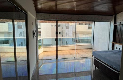 Iriri Apartment | Belíssima Cobertura em IRIRI 4 andar inteiro do Prédio 2 Varanda
