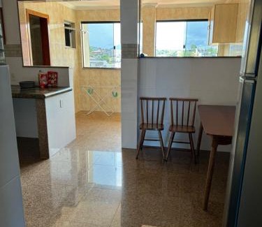 Iriri Apartment | Belíssima Cobertura em IRIRI 4 andar inteiro do Prédio 2 Varanda