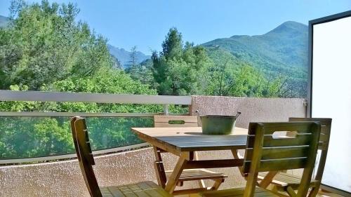 Amelie-les-Bains-Palalda Apartment | Bel F2 terrasse SUD à 5 min thermes