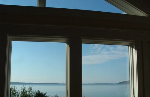 Belfast House | Belfast Beach House with 3 bedrm, 2 bath and spectacular Ocean Views
