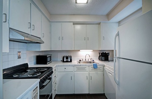 Greater Belhaven Apartment | Belhaven Apartment Across the Street From Baptist Hospital