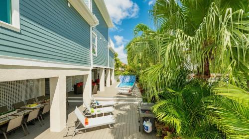 Midtown House | Belle of the Beach by Last Key Realty