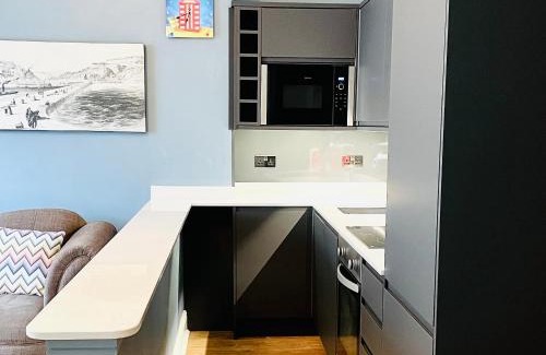 West Cliff House | Belle Vue Cabin