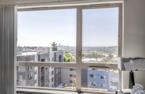Northeast Bellevue Apartment | Bellevue jr 1br w firepits games nr dining SEA-617