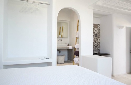 Mykonos Town House | Bellou Suites