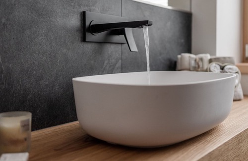 Male Apartment | Belvilla by OYO Pleasant apartment with spa