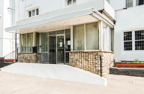 Bournemouth City Centre Hotel | Belvilla Russel Court Hotel Bournemouth Central