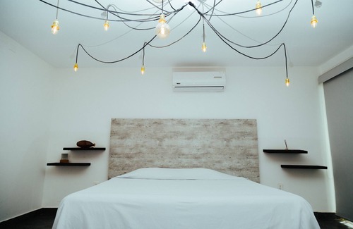 Tequesquitengo Hotel | Bendito Teques