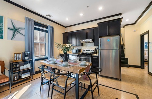 College Hill House | Benefit St Urban Oasis, Steps to Brown Uni, RISD, Waterfire Park