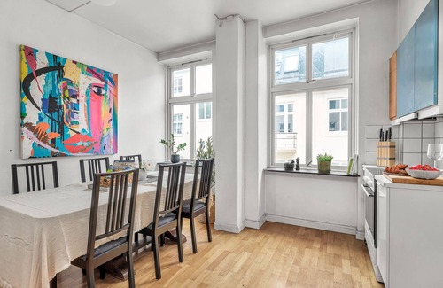 Bergen City Centre Apartment | Bergen's Spacious 150sqm Haven: The Ultimate Cozy Retreat