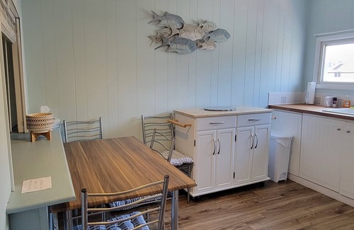 Sea Isle City Condo | Best 1 Bedroom in SIC! 1 Block to the Beach. A+ location . Walk to Everything!