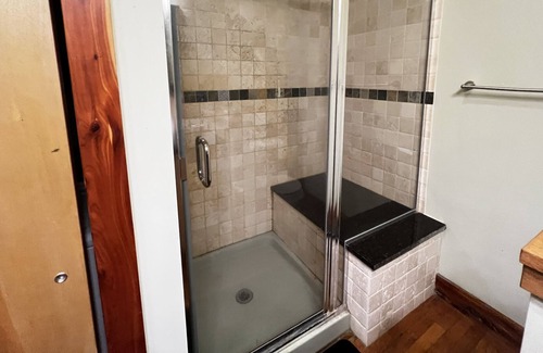 Lawrence Condo | Best 2bdr loft on Lively Mass Street - Downtown