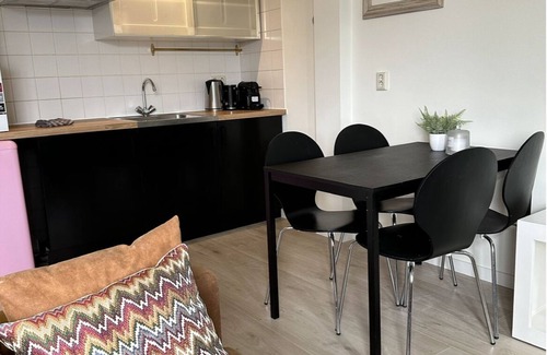 Leiden Apartment | Best location 4p in Center