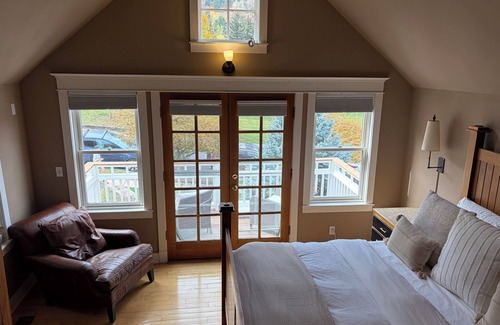 Flagstaff Other | BEST LOCATION: Base of Flatirons, steps to Chautauqua Trails. Walk to CU & Pearl