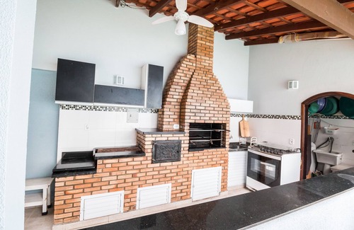 Centro House | Best location in Caraguá with pool - 5 bedrooms - Up to 20 people