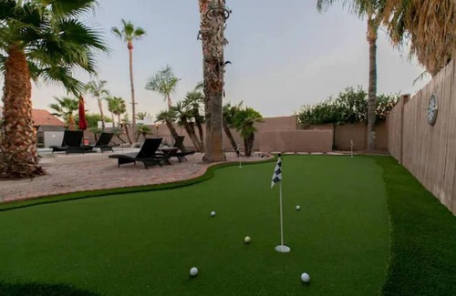 Village Estates House | Best Location in Scottsdale, 8 Bedroom House, Heated Pool, Spa, Game room, BBQ, Putting Green