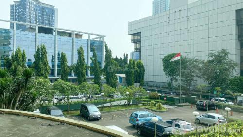 Petamburan Apartment | Best Modern 1BR at Semanggi Apartment By Travelio